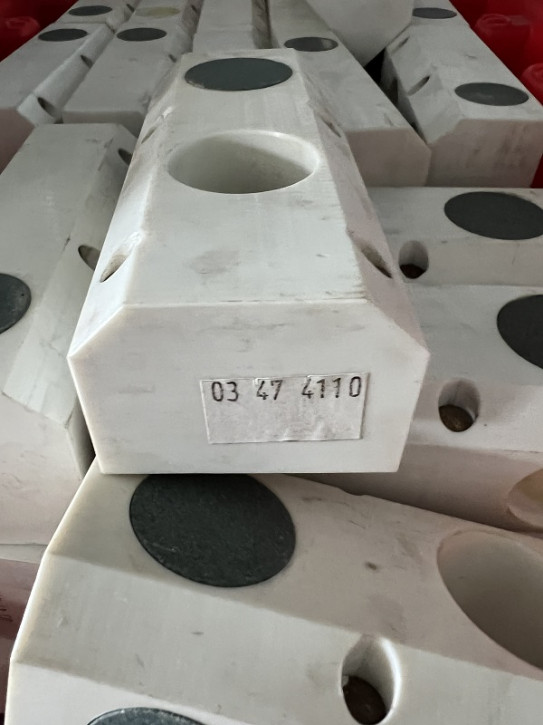 Sliding block sliding rail sliding block sliding piece sliding element slider Maha ECON 2