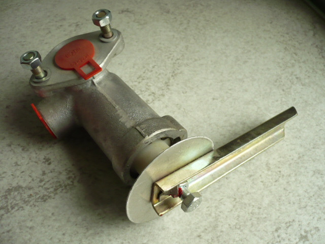 VEB trailer brake valve control valve brake power regulator HW60 HW80 THK5 IFA DDR VEB trailer brake valve control valve brake power regulator HW60 HW80 THK5 IFA DDR