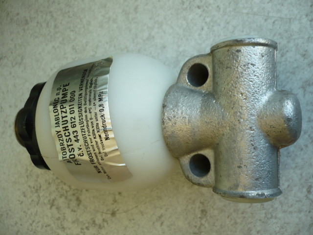 Antifreeze pump IFA air brake system Takraf forklift DFG 6302 W50 ZT Antifreeze pump IFA air brake system Takraf forklift DFG 6302 W50 ZT