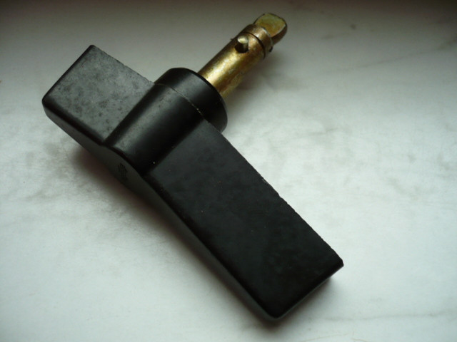 Lever handle main switch battery switch Takraf forklift DFG3202 6302 T174 Lever handle main switch battery switch Takraf forklift DFG3202 6302 T174