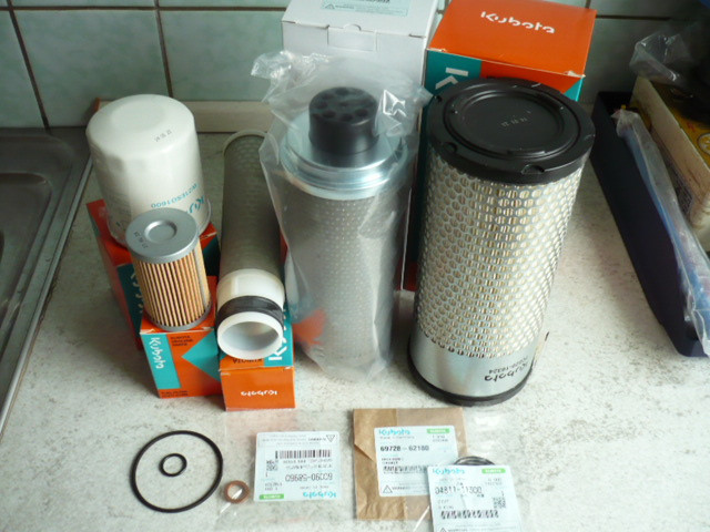 Service maintenance kit filter set oil filter fuel filter Kubota KX61-3 71-3 91-3