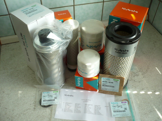 Service maintenance kit filter set oil filter fuel filter Kubota KX101-3 Alpha 2