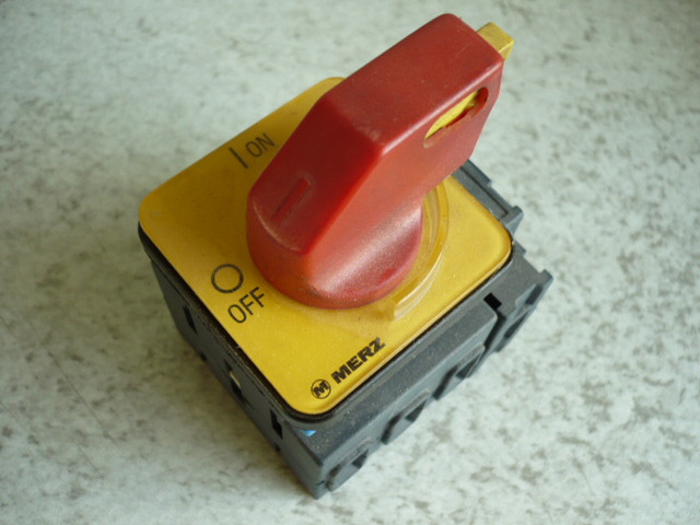 Main switch Disconnector switch Rotary switch Cam switch MWH Consul H301 Zippo