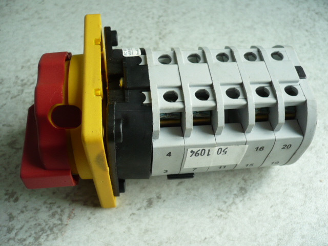 Selector switch Main reversing switch Reversing switch Control switch Maha 501094 type ECON 2