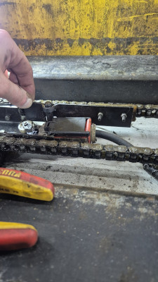 limit switch actuator, chain slide bar, chain break switch for chain guide Hofmann Duolift Type GT 2.0 / 2.5 / 2.5 DB, GS 2.5 / 5.0, GE 2.5 / 3.0, GTE 2500 etc.