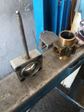 bearing flange for RAV Ravaglioli lift type KP/KPN/KPX versions / R121 - R123 old version