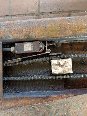 limit switch, safety switch for Hofmann Duolift Type GTE 2500 (for roller chain and chain locker)