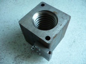 safety nut for Nussbaum lift Type Eurolift 2500-2 (TR 43x7)