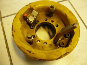 Brake shoes + brake cylinder + Connection brake line for VEB Takraf VTA DFG 1002 N forklift