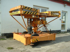 13 m VEB work platform lift type FHB 12.1