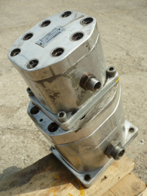 Orsta double pump tandem pump hydraulic pump Takraf DFG 3202 N-A C40-2L + A10 L