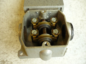 Bernstein Samasa Limit switch Limit Roller lever Robotron VEB DDR GWA 2F