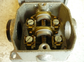 Bernstein Samasa Limit switch Roller lever Robotron VEB DDR GWE 2F