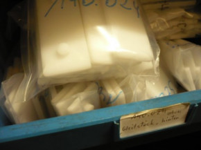 a pair sliding pads, sliding block, sliding element for Beissbarth Romeico lift R 224 until R 236