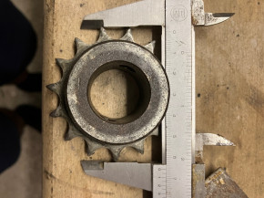sprocket wheel for ISTOBAL 42712-00, 42712-04, 42714-00, 42714200, 4271400 or Blitz Sprint lifting platform (1/2 inch sprocket down with locking pin)