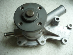 water pump GG07 BTK for Kubota mini excavator type KX 36 / 1988373030 19883-73030 & 19883-73034