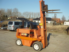 3.2 tons DFG Takraf 3202/N forklift terrain forklift