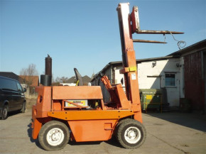 3.2 tons DFG Takraf 3202/N forklift terrain forklift