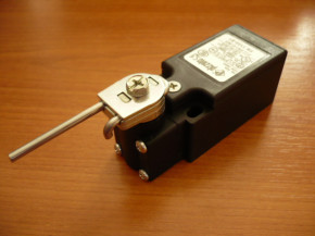 limit switch, safety switch for RAV Ravaglioli lift Type KPX 336 337 / FR 1150-S1