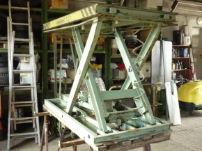 Takraf Scissor lift table VEB lift GDR loading ramp HT 1120