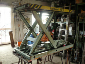Takraf Scissor lift table VEB lift GDR loading ramp HT 1120