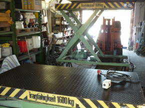 GDR VEB Takraf work Platform Lift Ramp lifting platform HT 1600