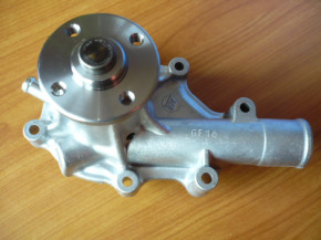 Water pump assy pump water Kubota KX41 mini excavator 1624173030 1624173034