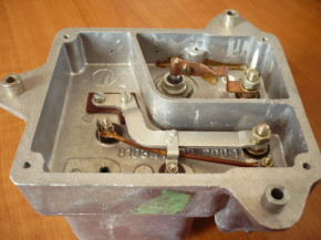 Regulator, alternator VEB Robur ZT Fortschritt IFA W50 L60 NVA DDR 12V VEM 8102