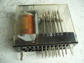 RELOG 2RH01 EAW overload relay changeover relay DDR VEB working platform FHB12.1