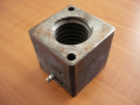 safety nut for Nussbaum lift Type Eurolift 2500-2 (TR 43x7)