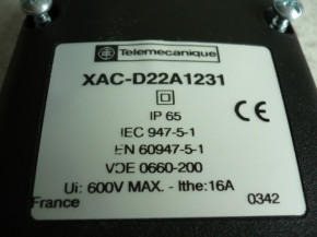 Telemecanique XAC D22A1231 XAC D22A1241 pendant control bottle hand control crane