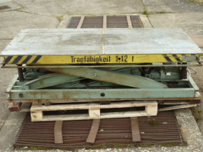 Takraf Scissor lift table VEB lift GDR loading ramp HT 1120