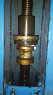 Safety nut for Hofmann Duolift 2500 GT/GTE BT/BTE MT/MTE 2500 / MSE 5000