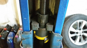 Lifting nut for Hofmann Duolift Type GS 300/320, GSE 300/320, GT 280, G 280 DL-G, GBT