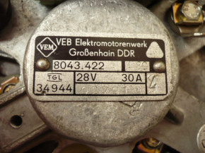 Alternator VEB tractor ZT Fortschritt IFA W50 L60 NVA GDR 28V 30A VEM 8043.42