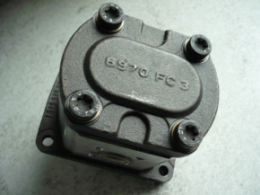 Hydraulic pump fixed displacement pump external gear pump for inground lift or scissor lift Slift Type Duett DHR 2,5 1800 DHA DHK - Maestro Type MB30-44-R4G