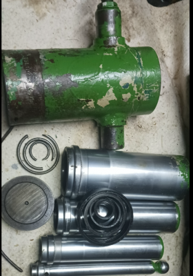 Sealing kit sealing telescopic cylinder tilting cylinder hydraulic cylinder Multicar 9233 M21 M22 M24 M25