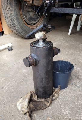 Seal kit for tipping cylinder, GDR VEB truck, three-way tipper, THk3