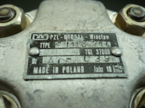 Hydraulic pump, gear pump Hydral Wroctaw TGL37069 A 6,3 R (1 tons until 2 tons Scissor Lift) / Lift table HT 2500 / HT 1600 Markranstädt