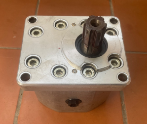 Orsta gear pump / hydraulic pump VTA Takraf DFG 3202 N-A Orsta Hydraulik A10 R