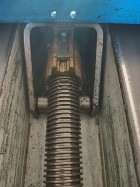 safety nut for Ravaglioli RAV lift KPN / KP / KP124N6 versions (60mm long, right-hand thread, one motor or two motor)