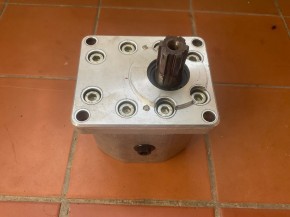 Orsta gear pump / hydraulic pump VTA Takraf DFG 3202 N-A Orsta Hydraulik A10 R